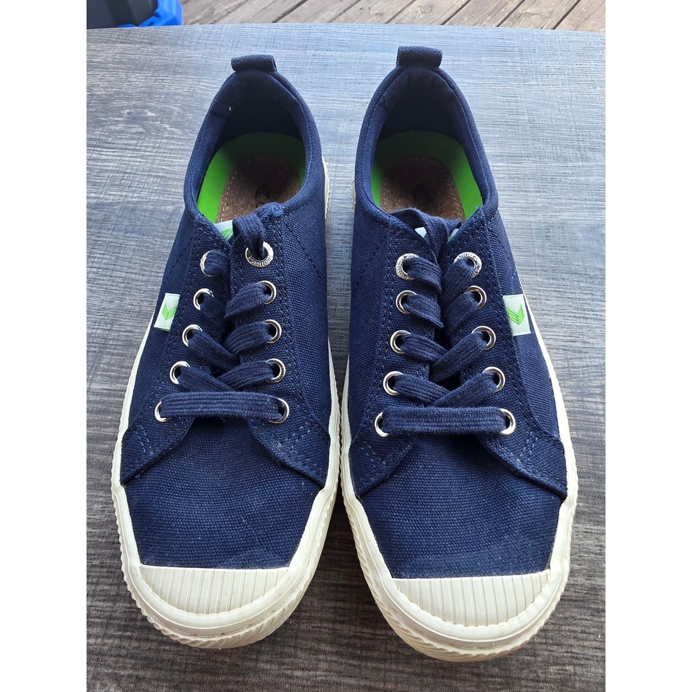 1101 Cariuma OCA Low Navy Blue Canvas Sneakers Womens 7.5 Mens 6 100103U02W